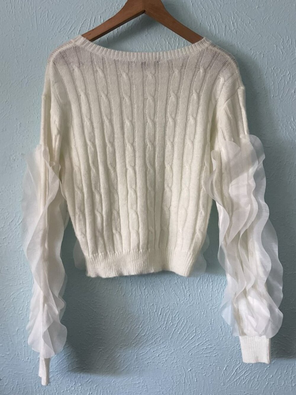 🦢Beulah White Ruffle Sweater🦢 - Picture 3 of 7